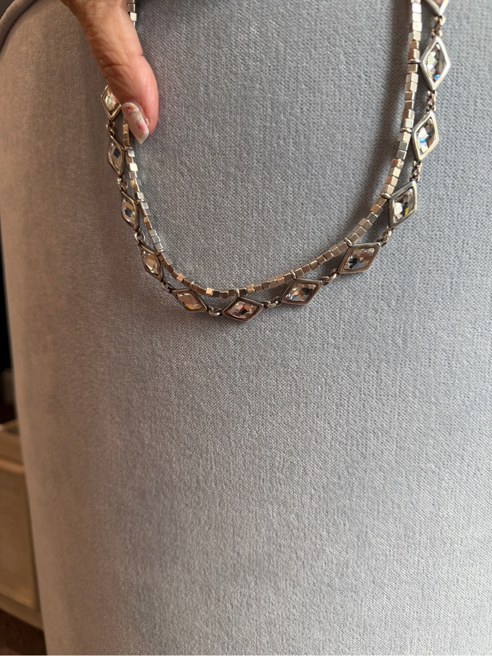 UNO de 50 Silver-Tone Necklace with Iridescent Gem Accents